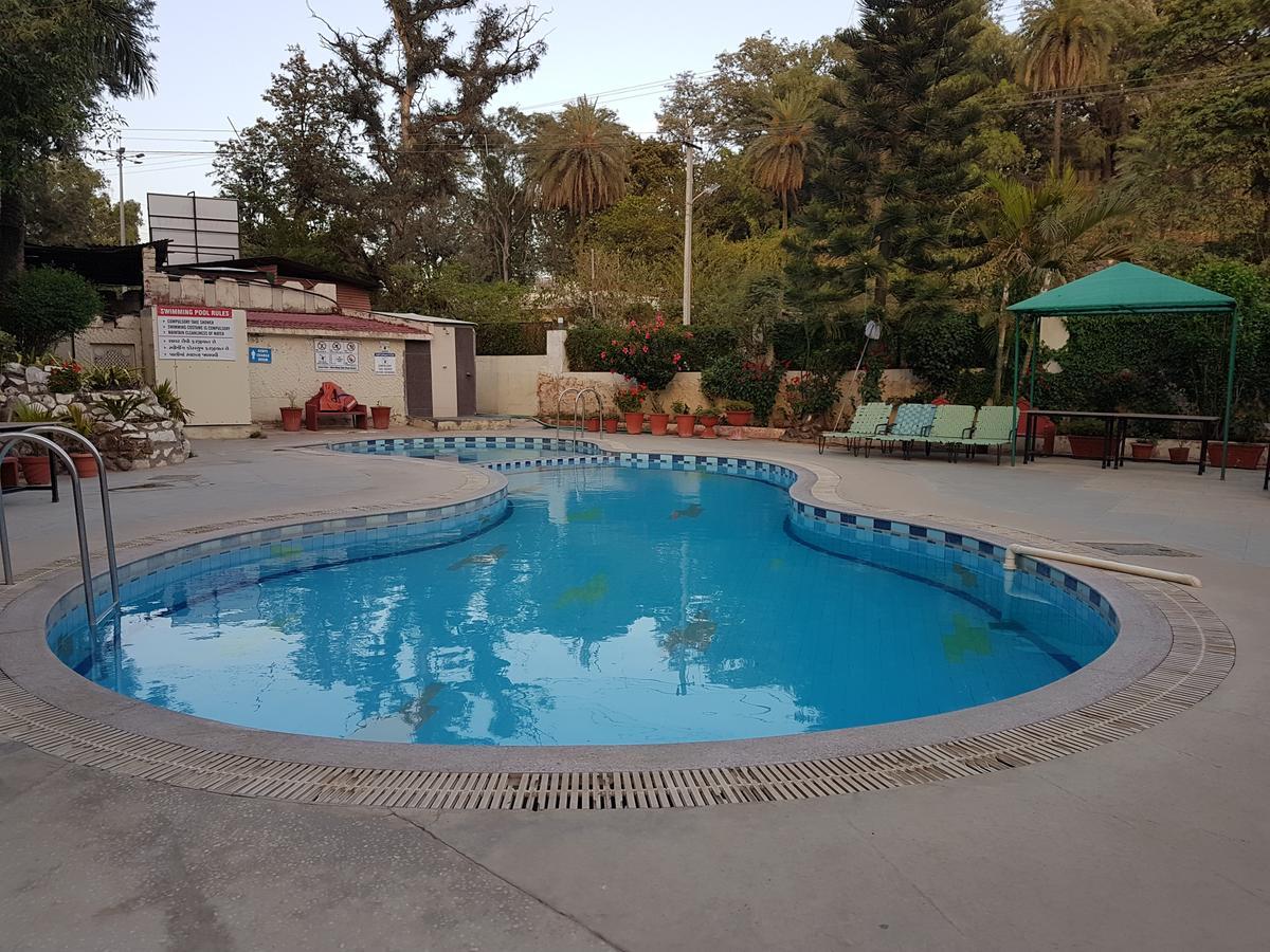 Hotel Savera Palace Mount Âbû Extérieur photo